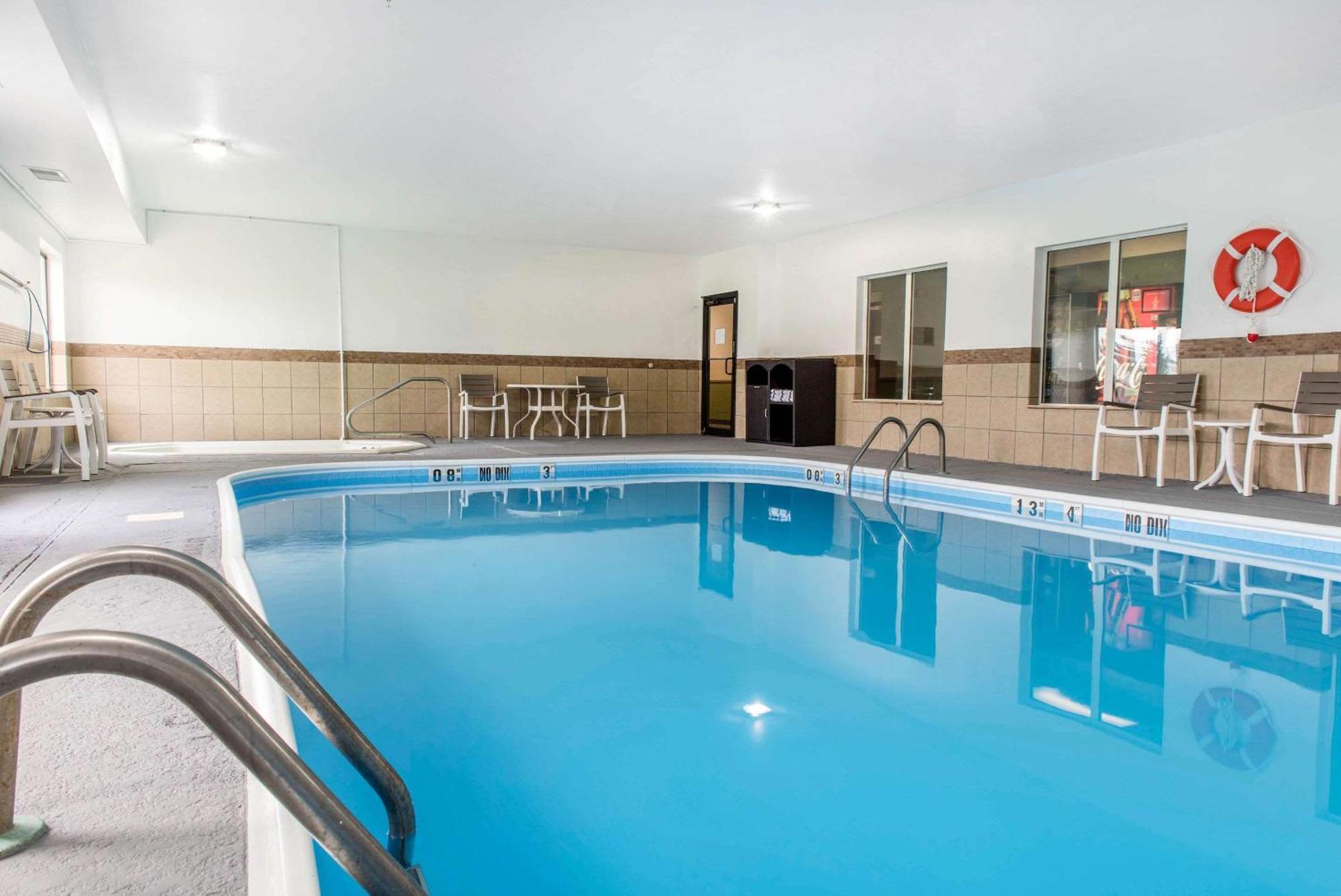 Quality Inn & Suites Anderson I-69 Eksteriør bilde