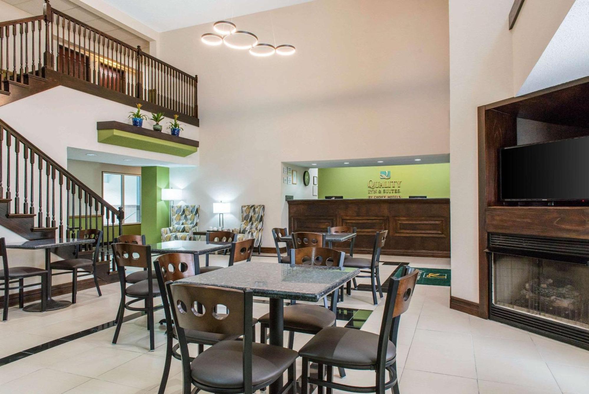 Quality Inn & Suites Anderson I-69 Eksteriør bilde